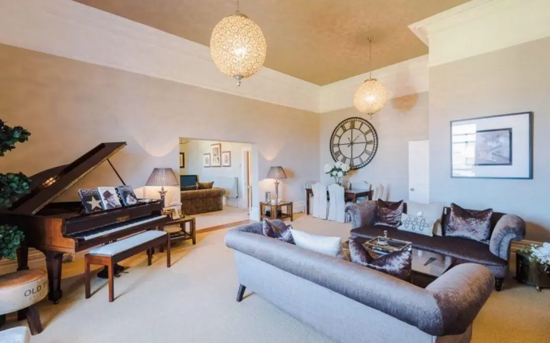 Period Apartment Staged to Sell