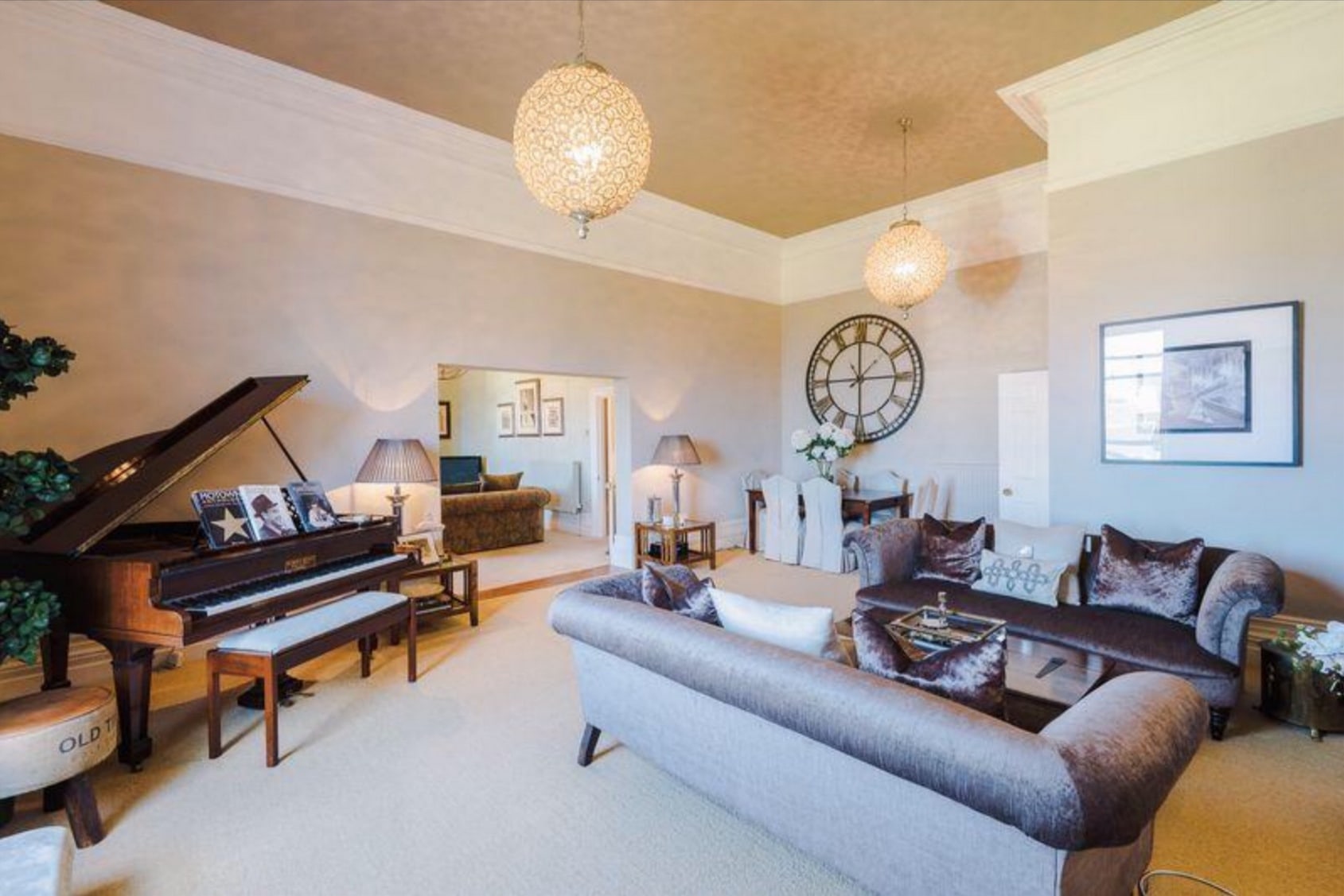 Period Apartment Staged to Sell